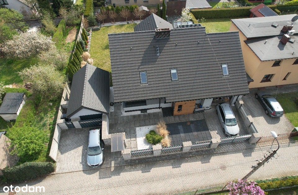 Przestronny dom z ogrodem, tarasem , blisko szkoły