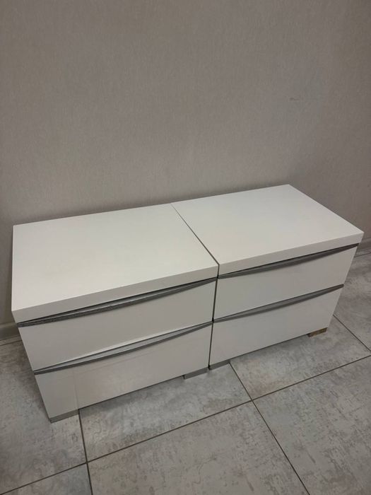 Приліжкові тумби з двома висувними ящиками (2 шт.)