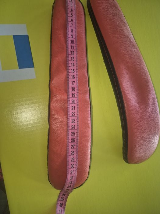 Подлокотник геймерское кресло с подставкою для ног чорний з червоним t