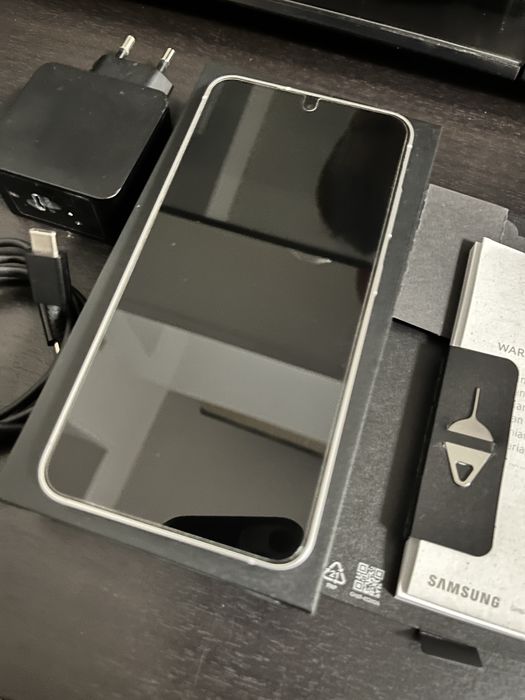 Samsung S24 8/256 GB