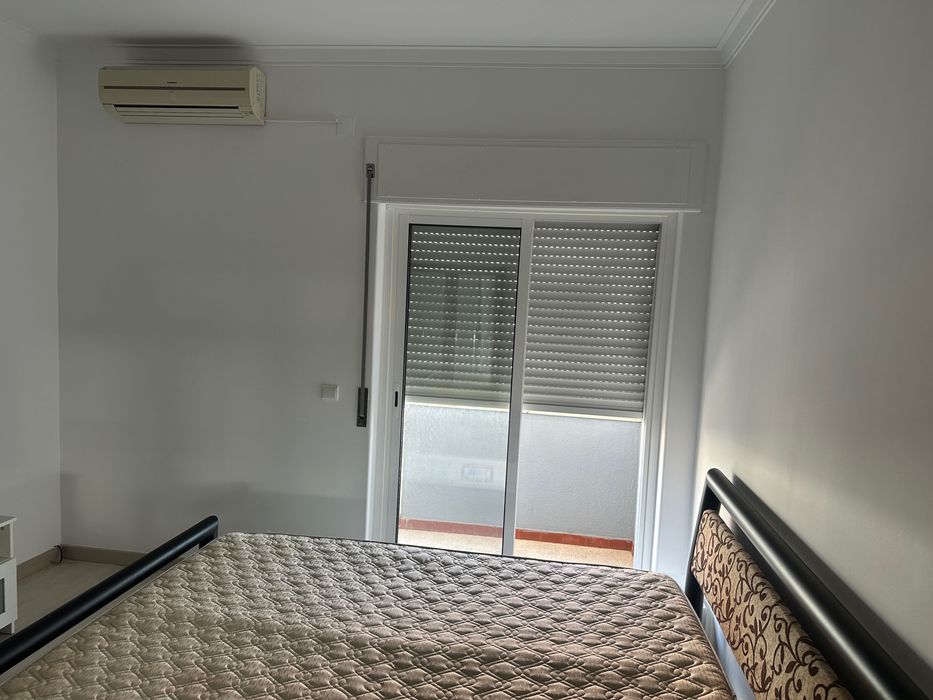 Quarto para arrendar  corroios