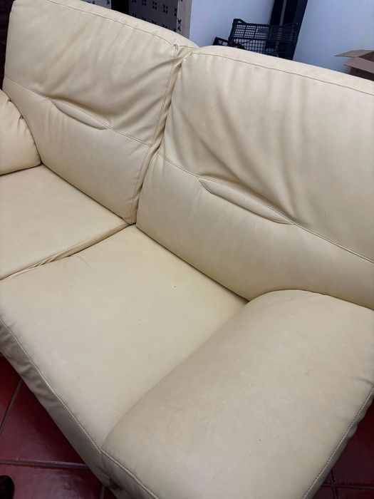 Vendo 2 Sofás de sala