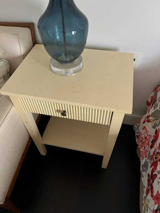 Mesa de cabeceira “Homes direct 365”