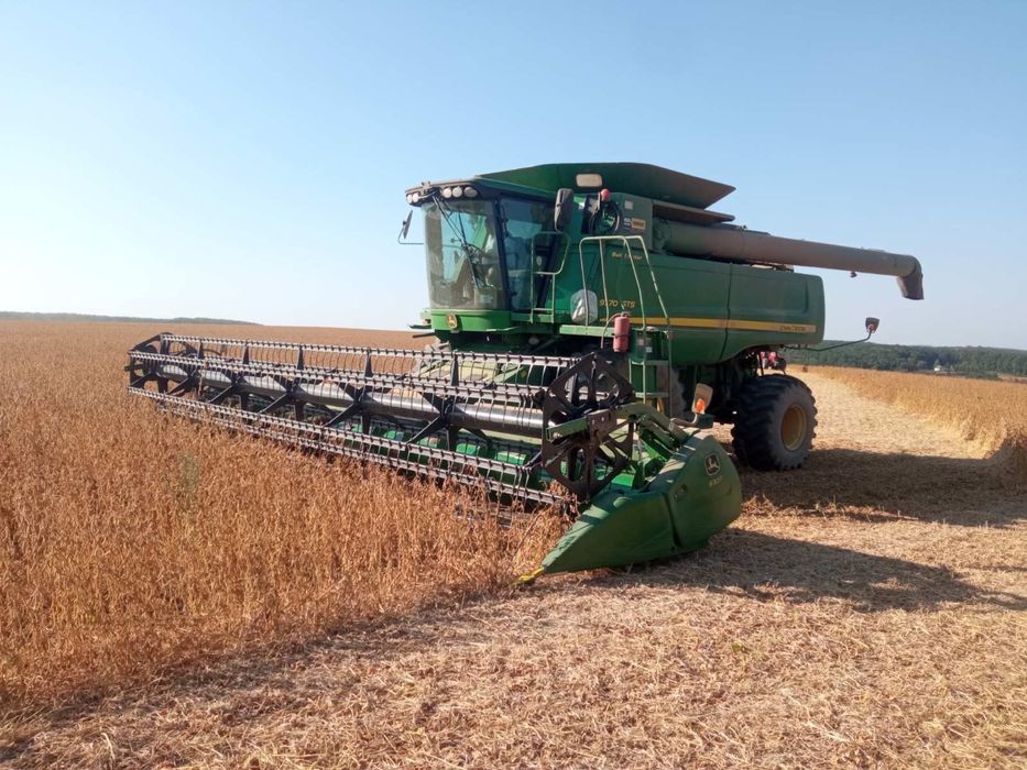 Послуги комбайна. Збирання кукурудзи та соняшника