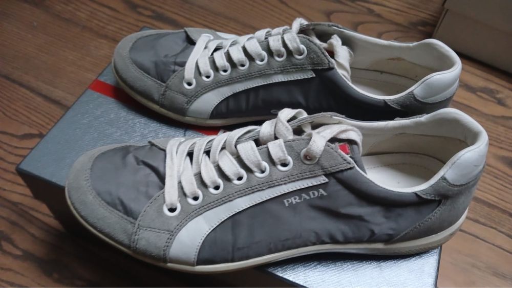 Кросівки Prada, стан як новий. Ціна 3500 грн. Розмір 43