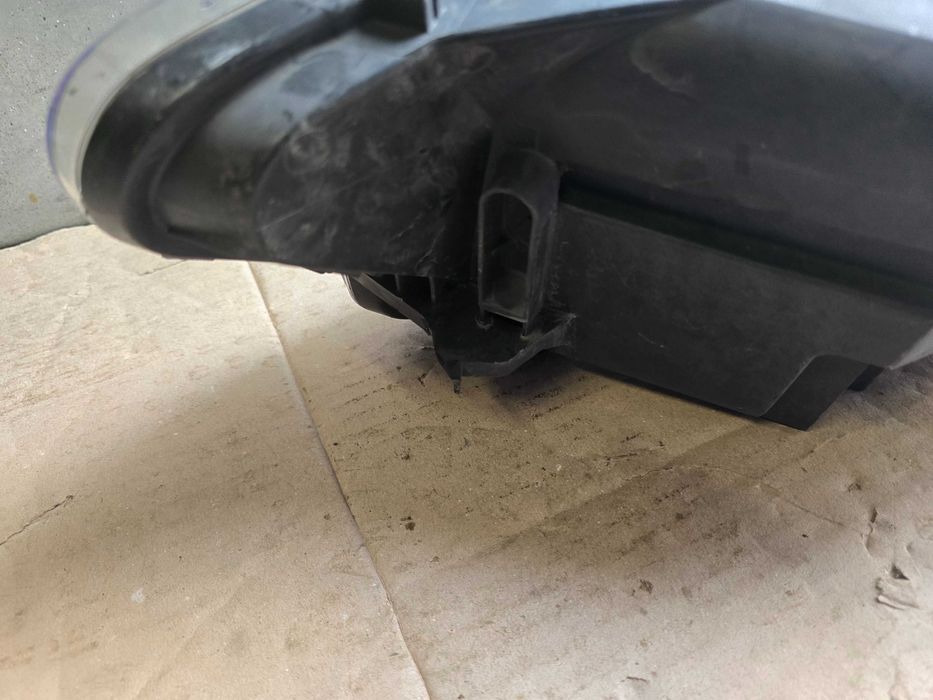 lampa przód Citroen C4 Cactus lift