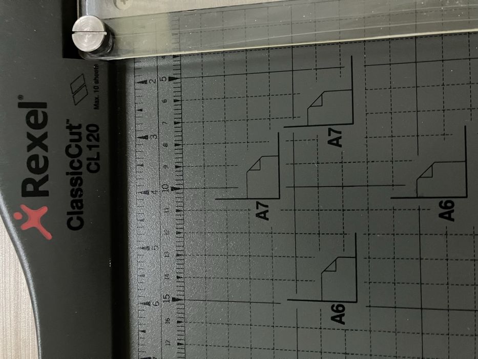 Gilotyna obcinarka Rexel Classic Cut CL120