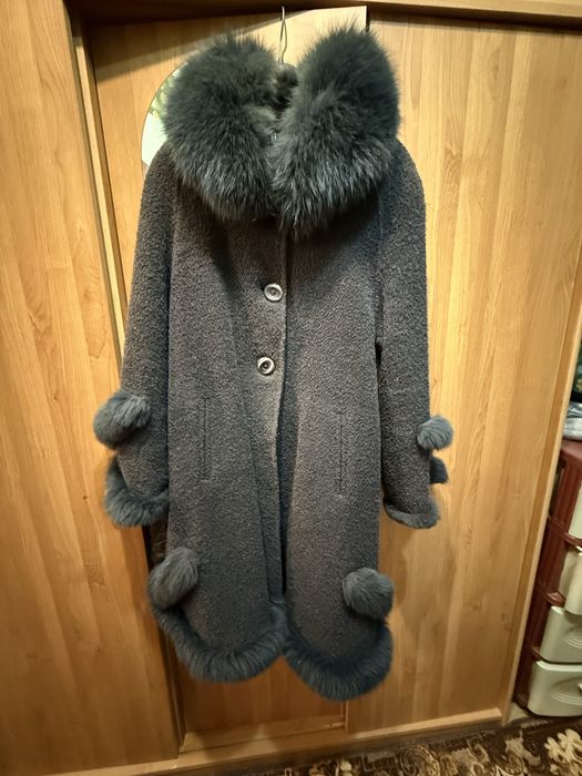 Продам пальто (зима-осінь)