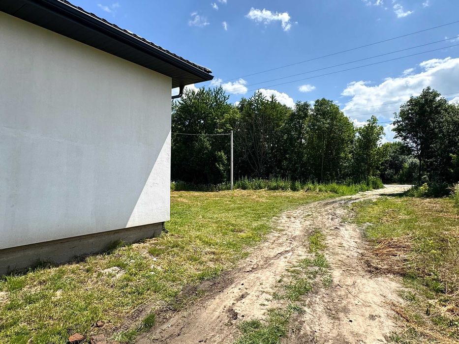 Продам добротну американку з окремим заїздом в районі Авторинку