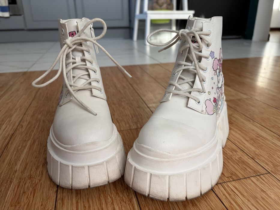 Buty hello kitty Bershka 36