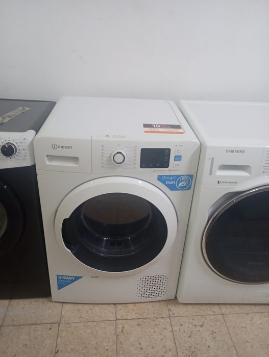 Máquina de secar roupa