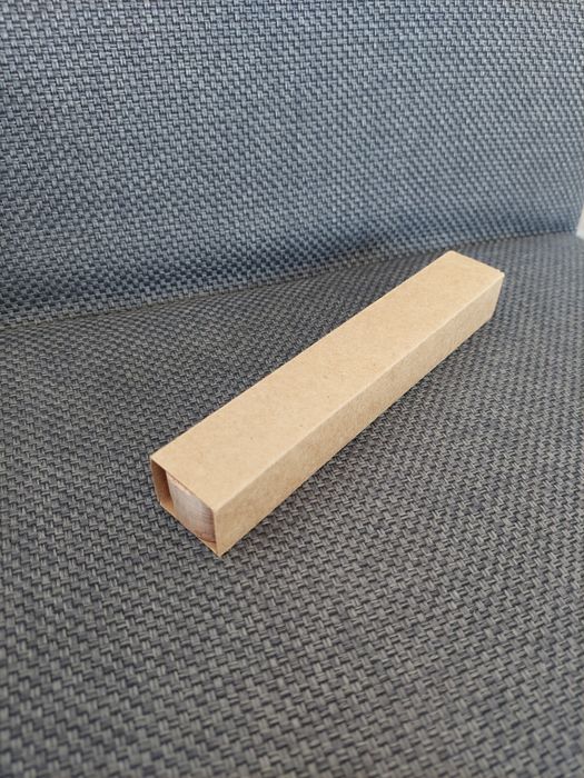 Caneta e caixa madeira personalizada