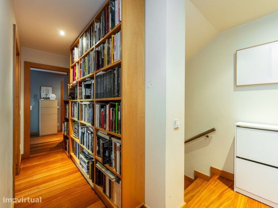 Duplex T3 inserido em condomínio fechado de luxo