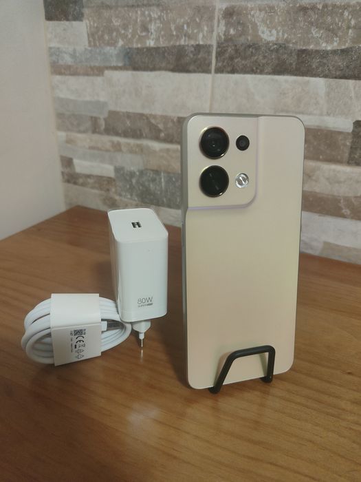 Oppo Reno8 5G Gold