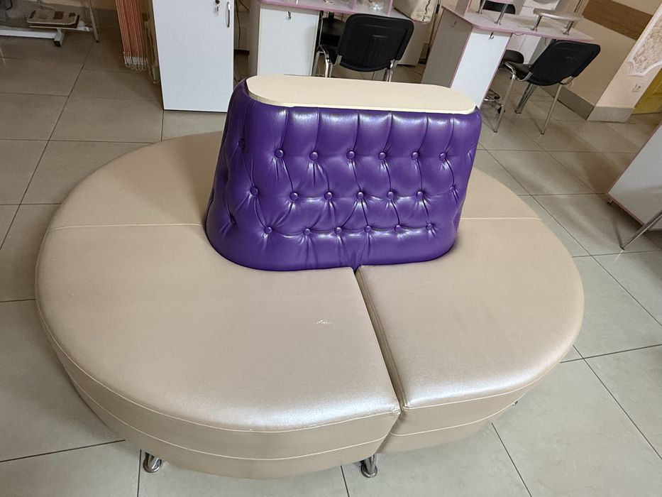 Продам кресло мастера,педикюрное кресло, диван для салона красоты
