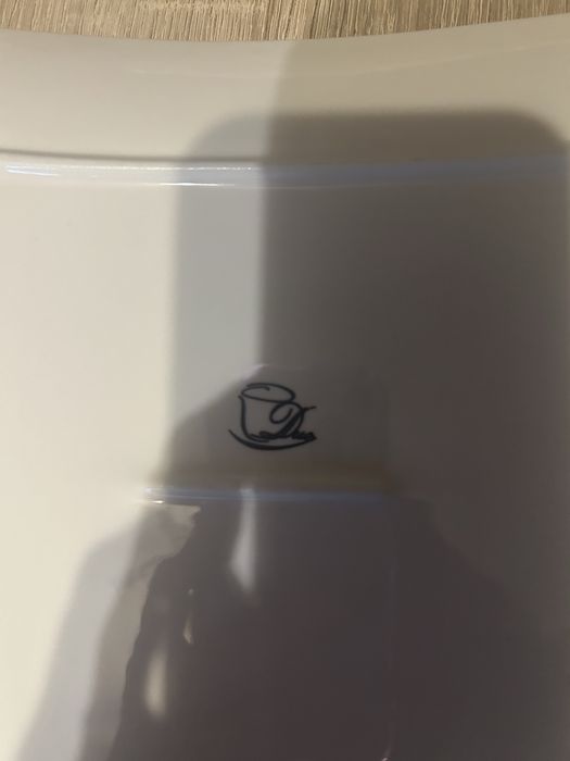 Piekny ceramiczny serwis obiadowy