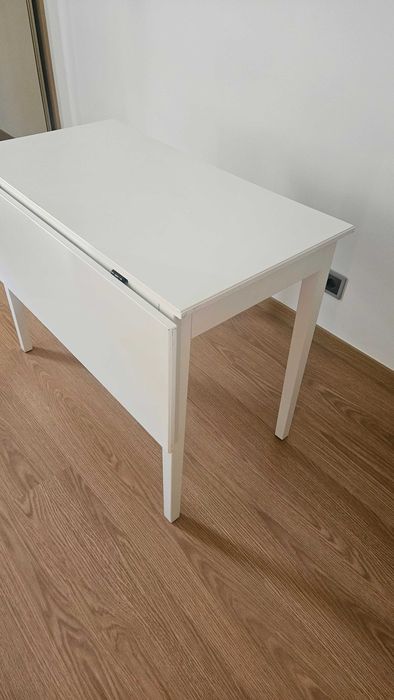 Conjunto secretária + cadeira bege