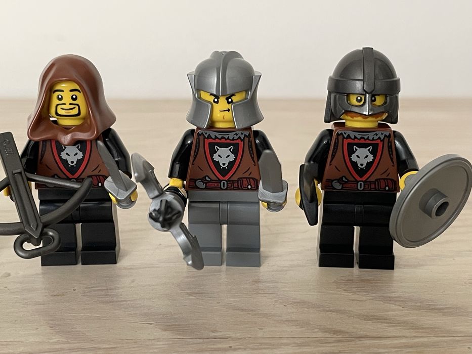 Lego minifigures Wolfpack