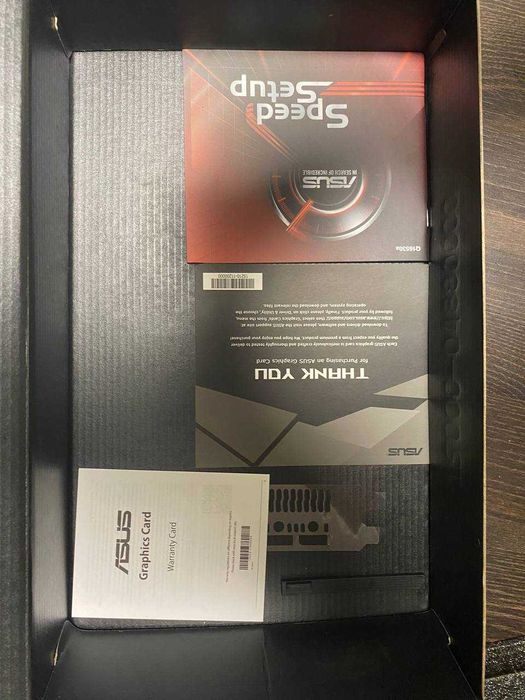Игровая видеокарта Asus AMD Radeon RX560 4 ГБ в идеальном состоянии