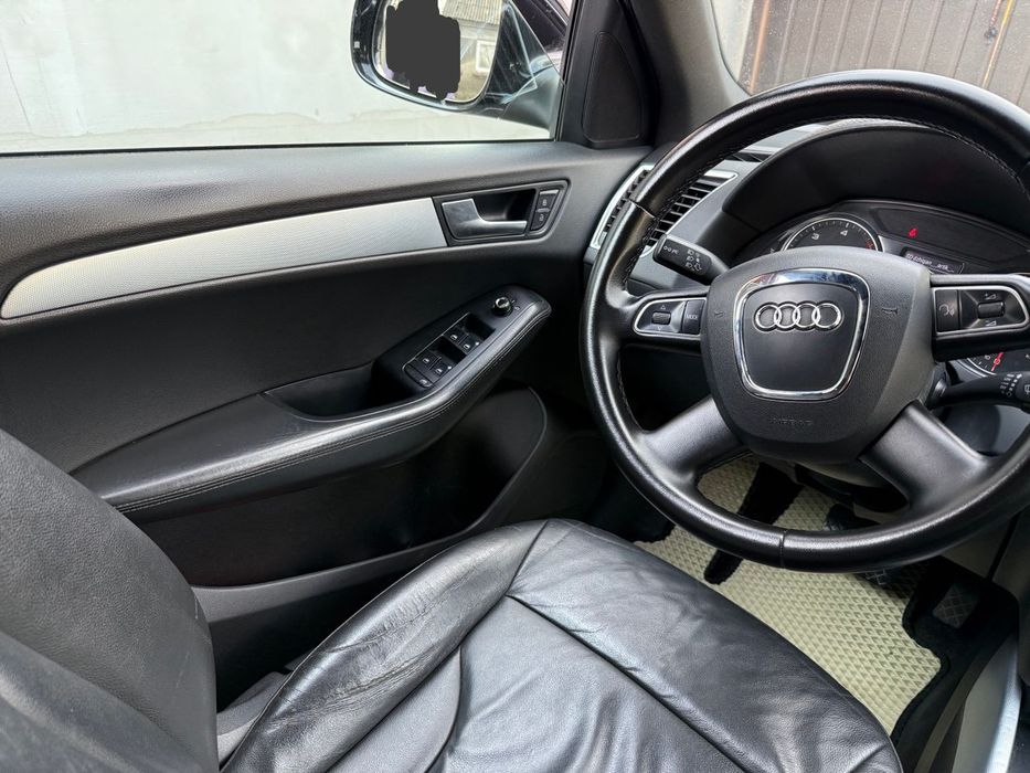 Продам Audi Q5 quatro,2.0 дизель!