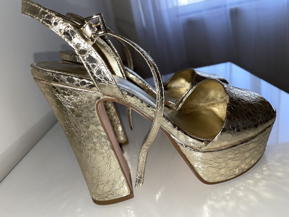 Sandalias de salto tam 37