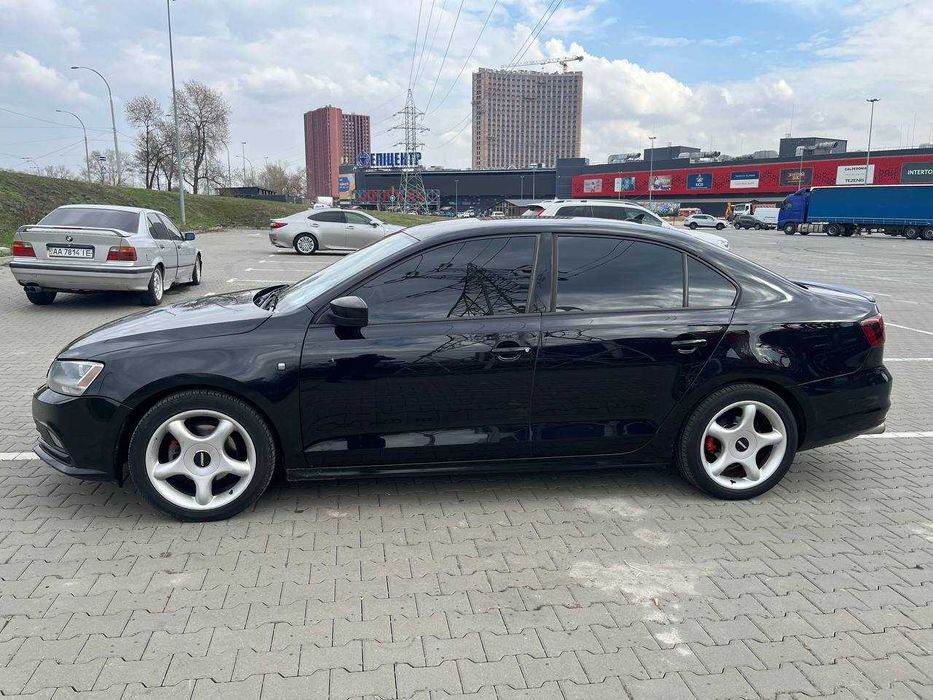 Продам Volkswagen Jetta