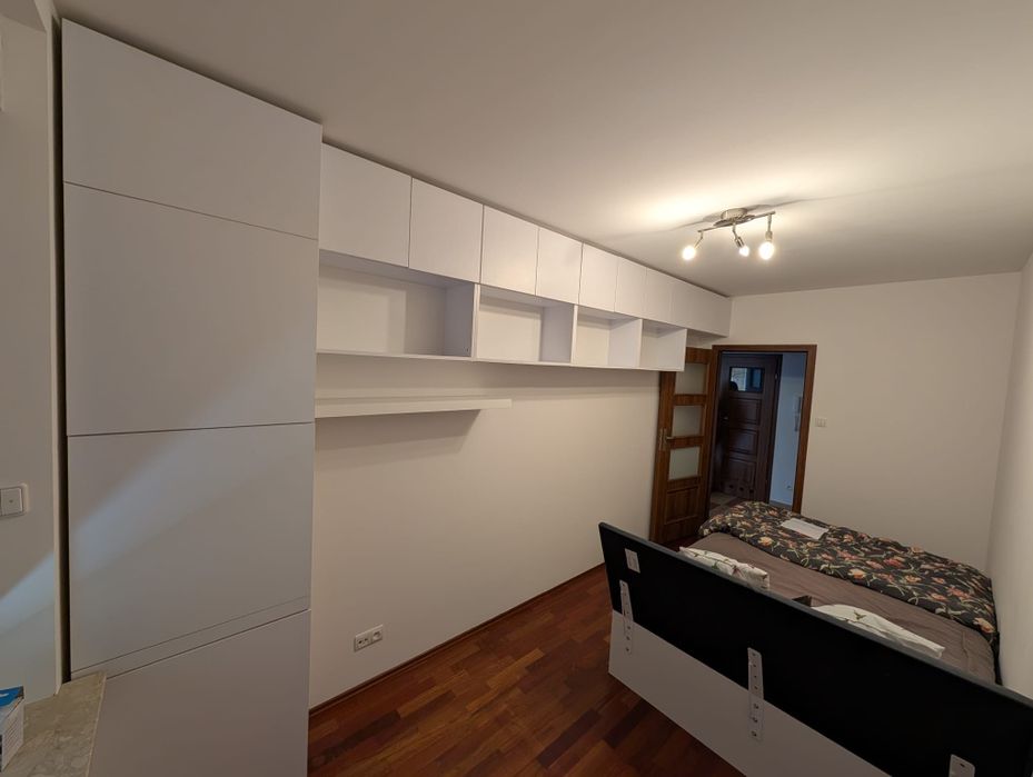 Sprzedam zestaw mebli