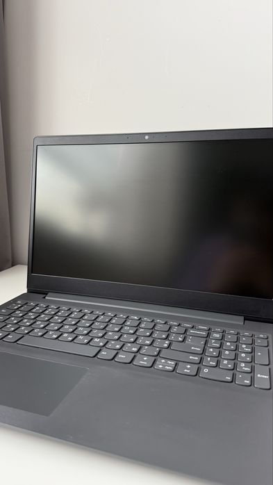 Ноутбук Lenovo V15-IIL  Модель 82С5