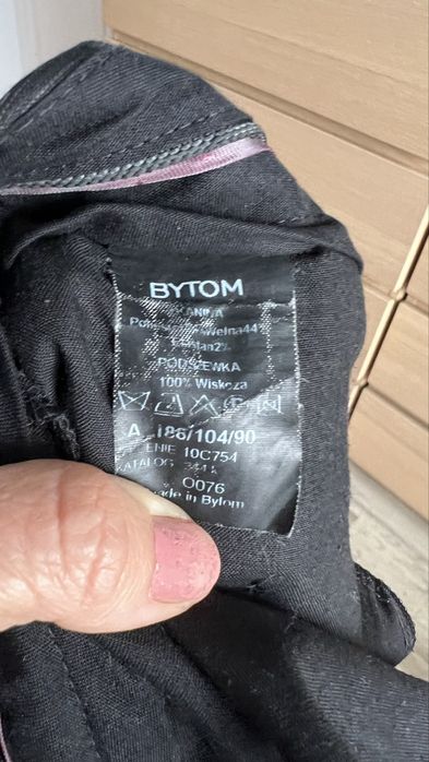 Garnitur męski L 180 104  90 czarny błyszczący w prązek