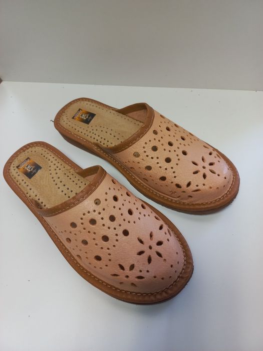 100%Skórzane klapki damskie, rozmiar 40