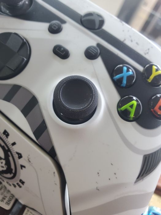 Беспроводной контроллер Xbox Razer Limited Edition Stormtrooper и подс