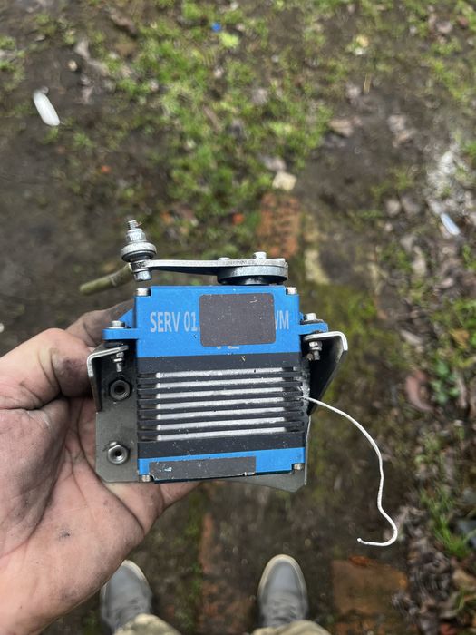 Двигун авіамодельний повної комплектації б/у ідеальний робочий стан