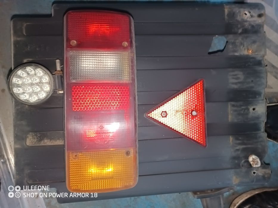 Розбираю прицеп на запчастини
