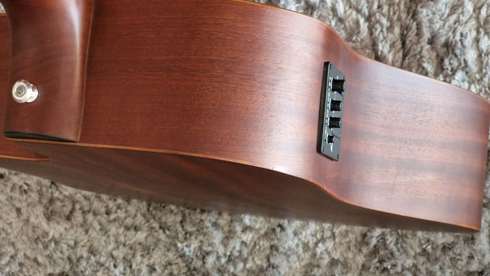 Guitarra electroacustica Ibanez como nova