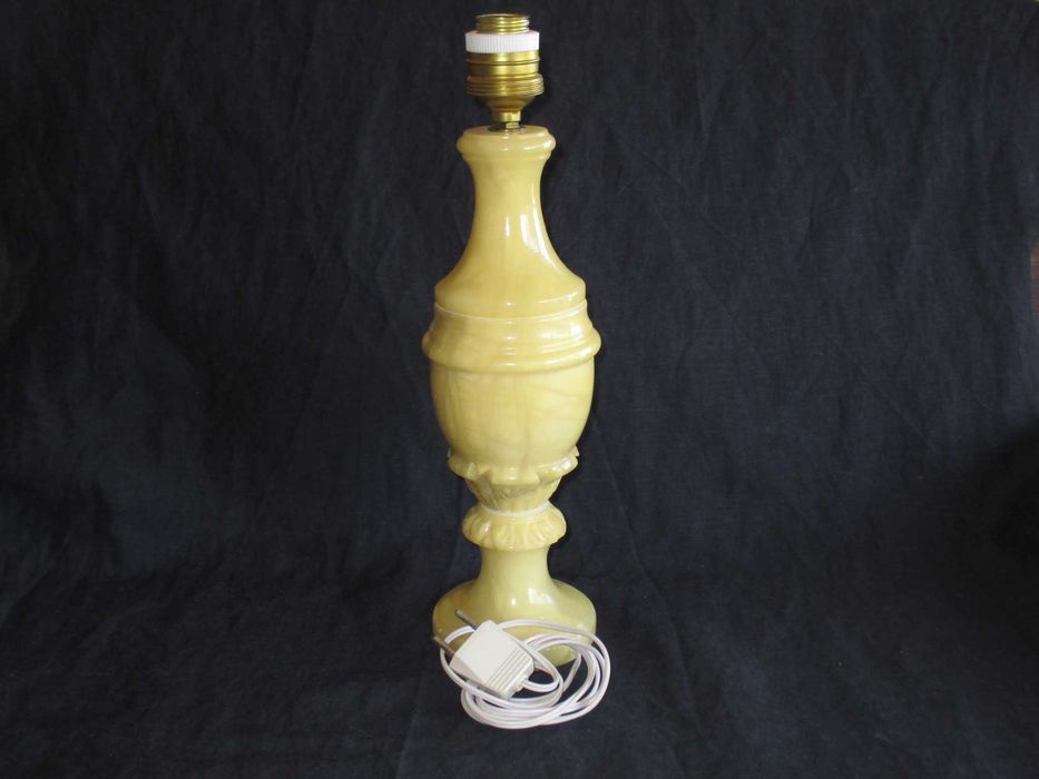 Candeeiro em pedra mármore eletrificado