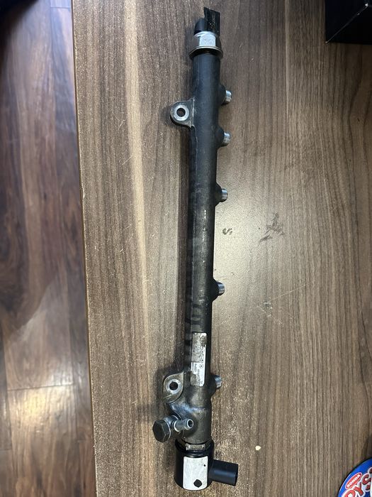 Listwa wtryskowa W211 2.2 Cdti