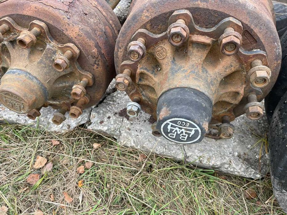 Вісі та ресори до напівпричипів