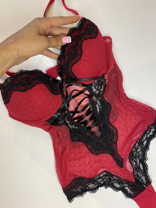 Вишуканий мереживний боді