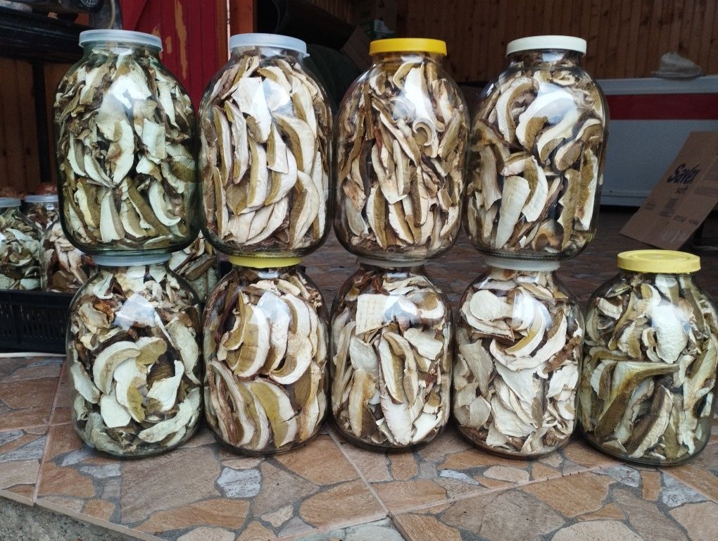 Білі сушені гриби банка 3 літри: 490 грн. - Продукты питания / напитки ...