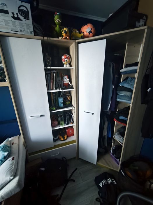 Komplet mebli młodzieżowych w dobrym stanie