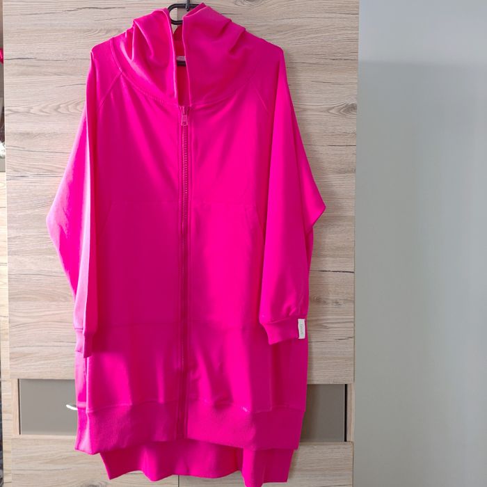 Bluza Megi dresowa rozpinana na suwak ma kieszenie z boku rozporki z metki lxl bawełna kolor fukcja