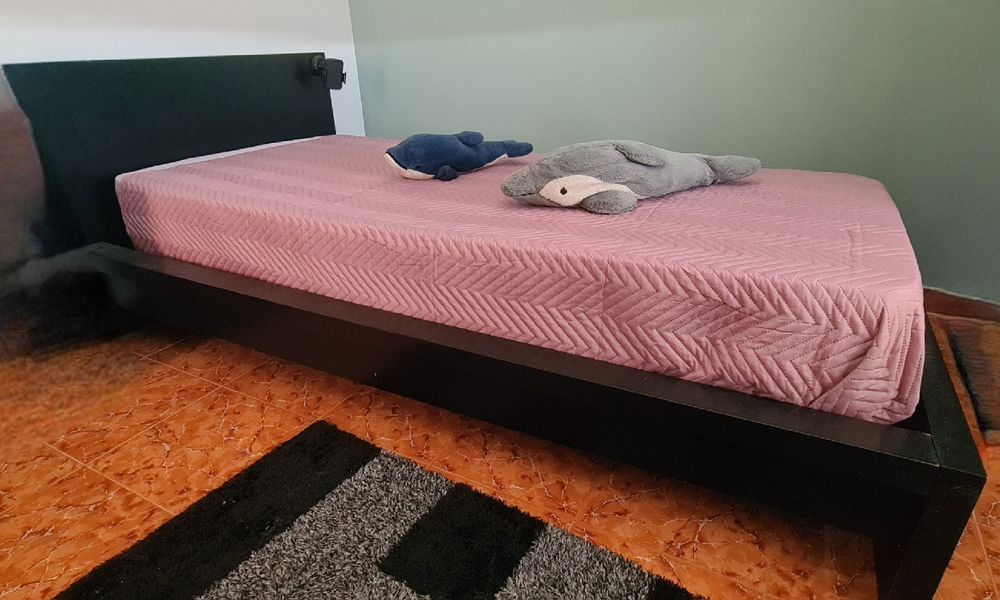 Cama Solteiro (Malm) e  Colchão