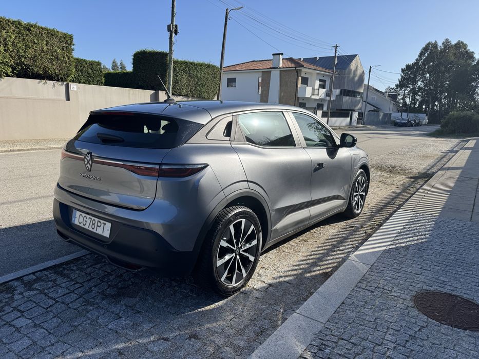 Renault Megane E-Tech EV60 com IVA Dedutivel - versao c/ + autonomia e c/ ecra grande foto 5