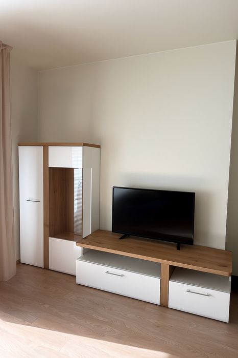 Nowoczesny zestaw mebli RTV + witryna + półka