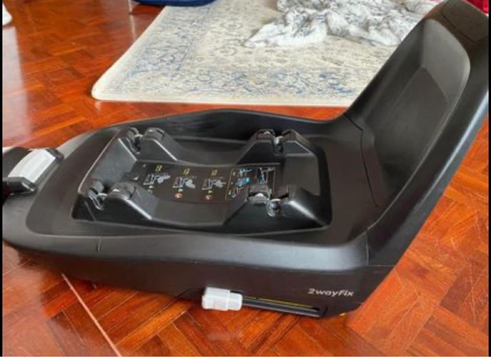 Isofix Bebeconfort - automóvel