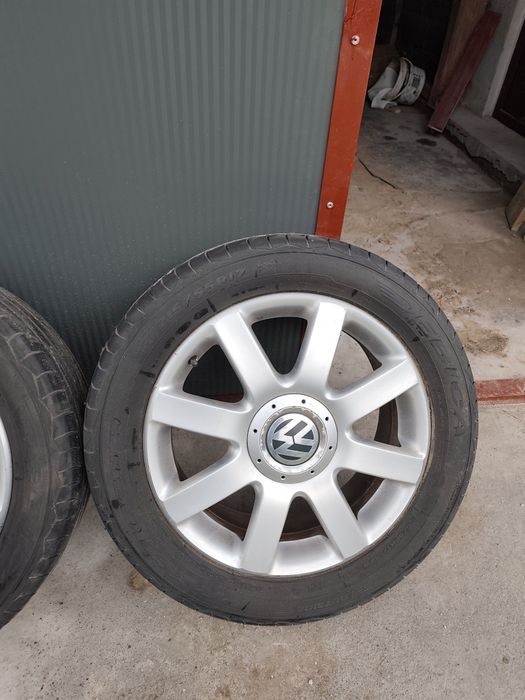 Felgi z oponami 215/55/17 Golf.Passat.Touran
