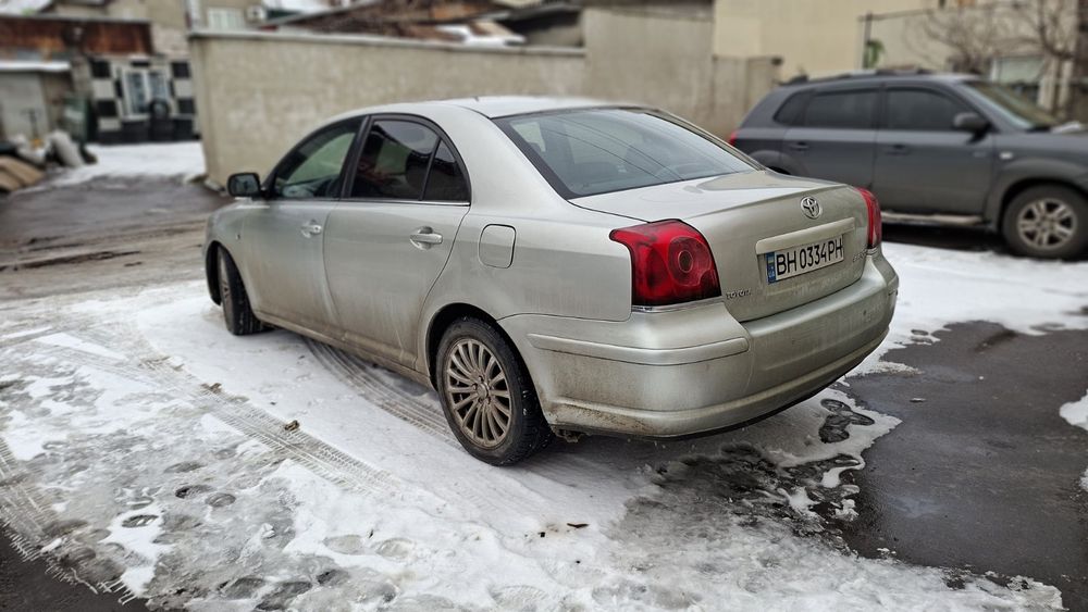 Тойота авенсис продам
