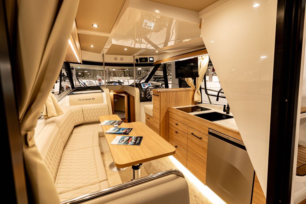 Nowy jacht motorowy Platinum 40S Fly 230HP - 2026