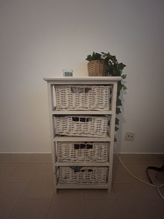 Cómoda 4 gavetas