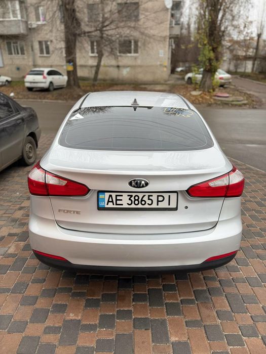 Kia Forte 2015 продам